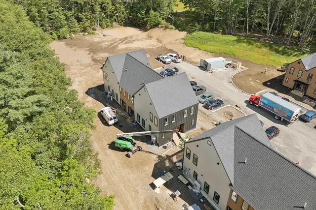 $495,000 | 3 Cedar Bend, Unit 3, Boothbay, ME 04537