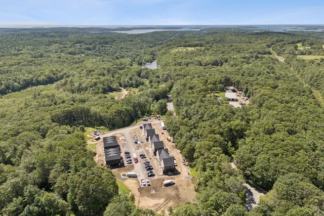$495,000 | 3 Cedar Bend, Unit 3, Boothbay, ME 04537