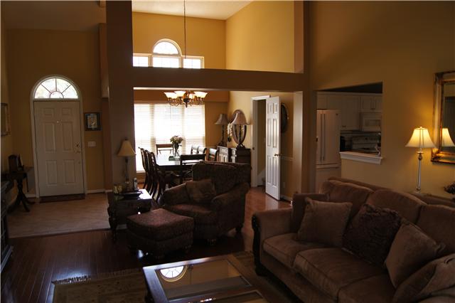 233 Savannah Ridge Murfreesboro, TN 37127 - Photo 5 of 20 Great dining room space, convenient to the kitchen and living room, great spot to entertain!