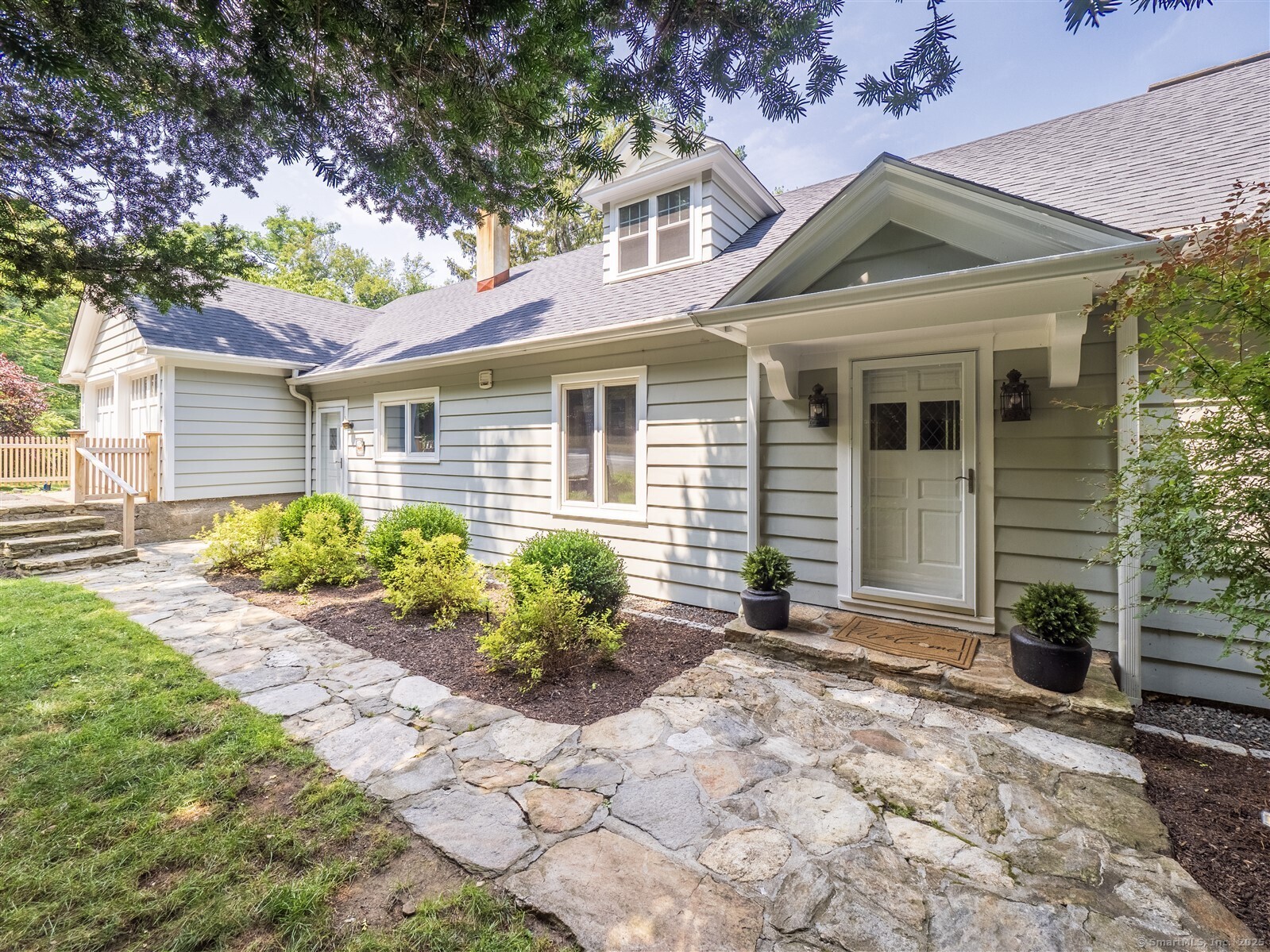 283 Redding Road Redding, CT 06896 - Photo 2 of 35