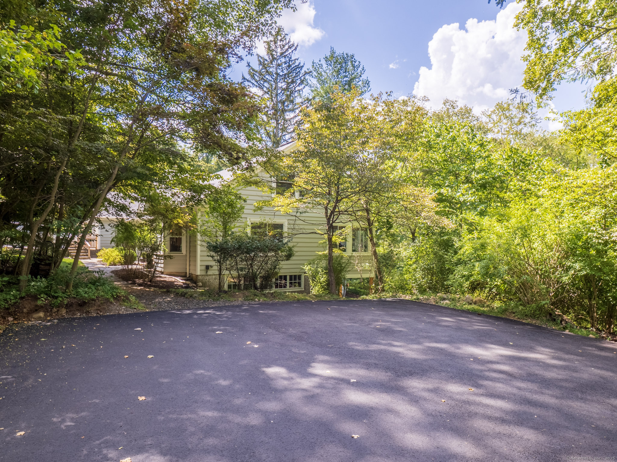 283 Redding Road Redding, CT 06896 - Photo 31 of 35