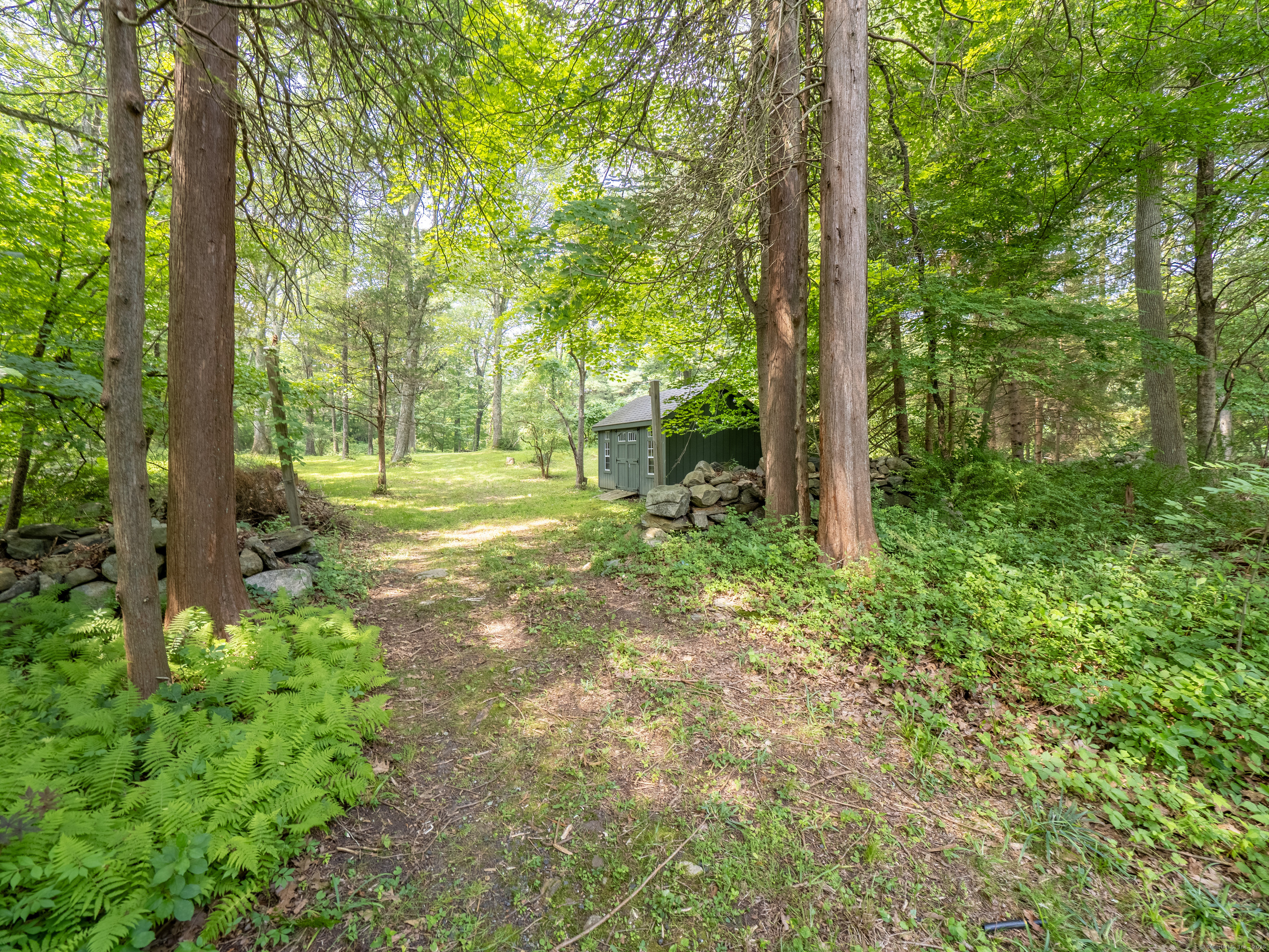 283 Redding Road Redding, CT 06896 - Photo 32 of 35