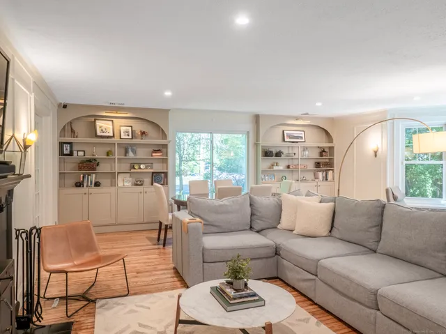 $949,000 | 283 Redding Road, Redding, CT 06896