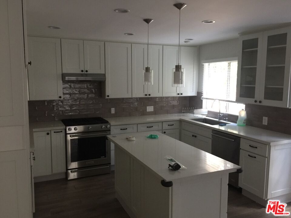 1408 Valley View Road, Unit 2 Glendale, CA 91202 - Photo 15 of 22