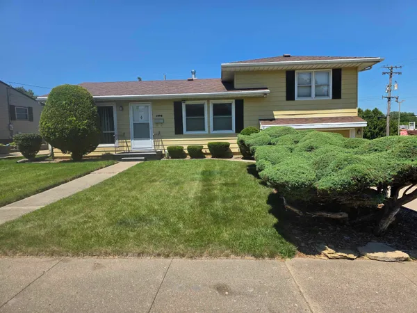 $139,900 | 1402 Winter Drive, Freeport, IL 61032