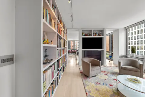 $560,000 | 880 North Lake Shore Drive, Unit 12GH, Chicago, IL 60611