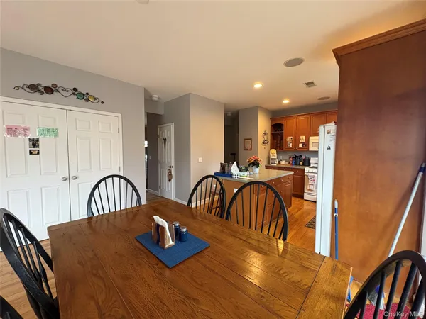 $697,000 | 5 Juniper Way, Wappingers Falls, NY 12590