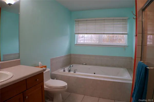 $697,000 | 5 Juniper Way, Wappingers Falls, NY 12590