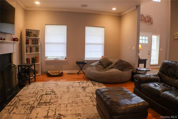 $697,000 | 5 Juniper Way, Wappingers Falls, NY 12590