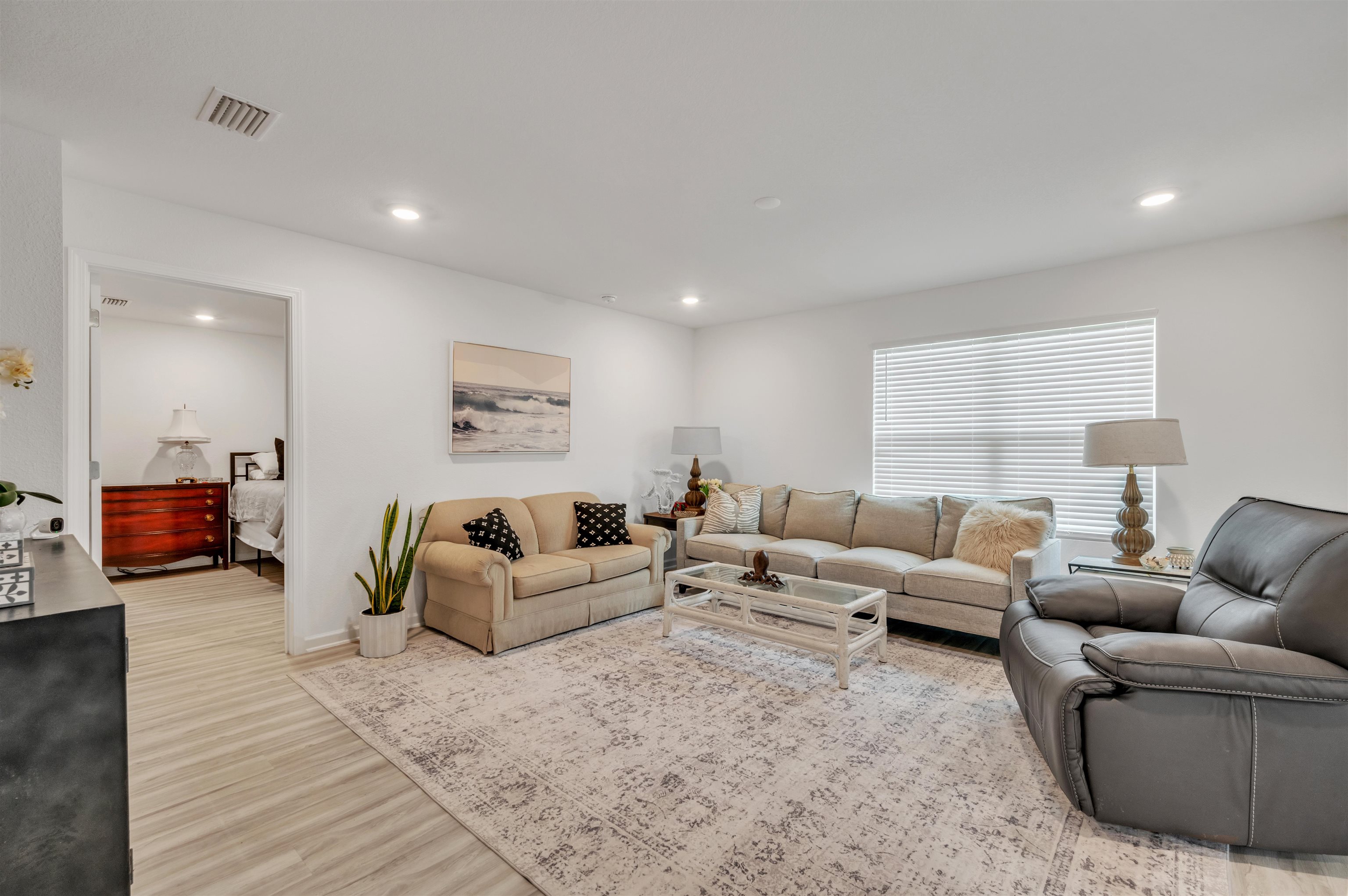381 Winters Avenue Gulf Shores, AL 36542 - Photo 12 of 34 Living Room