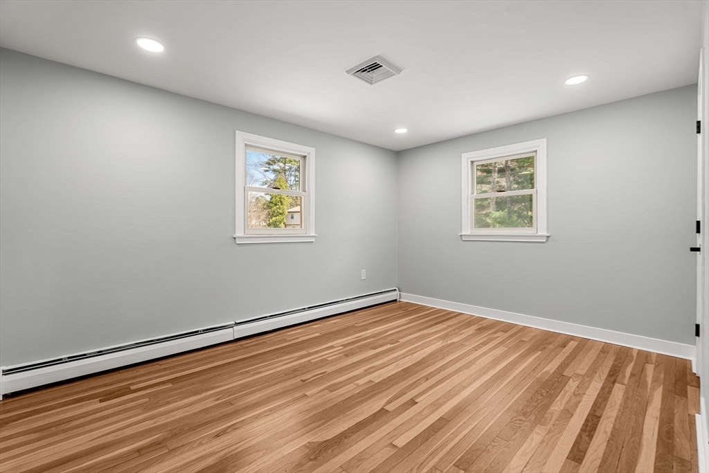 83 Thurlow Street Georgetown, MA 01833 - Photo 15 of 26