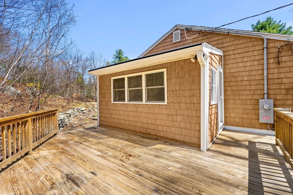 83 Thurlow Street Georgetown, MA 01833 - Photo 23 of 26