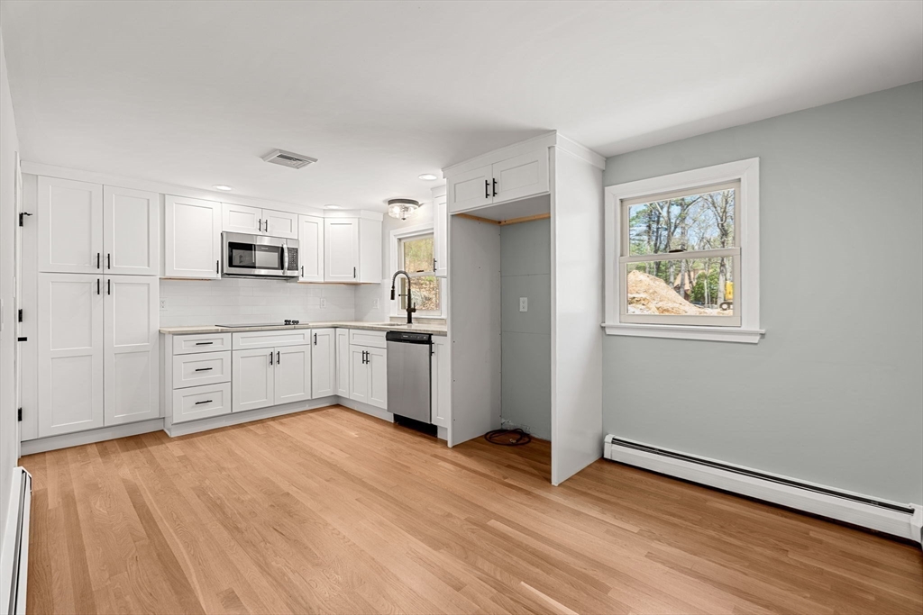 83 Thurlow Street Georgetown, MA 01833 - Photo 7 of 26