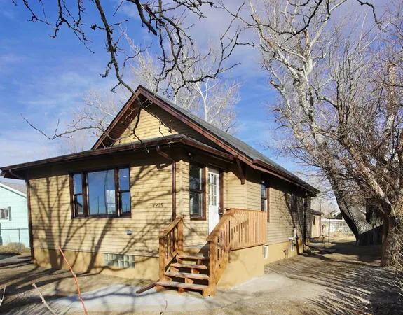 $295,000 | 1215 South Locust Street, Casper, WY 82604