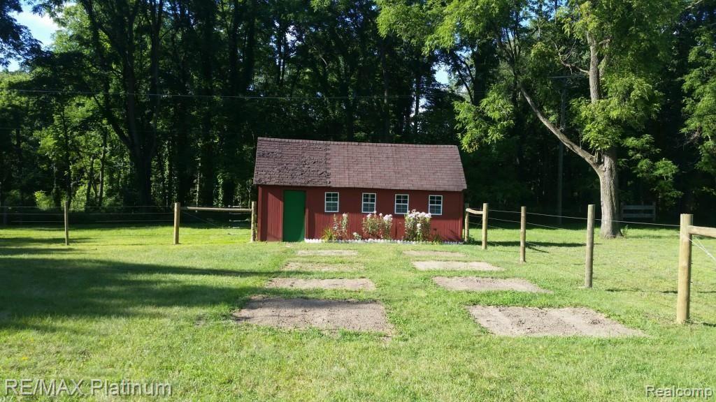 5539 Richardson Road Howell, MI 48843 - Photo 58 of 60 58.jpg