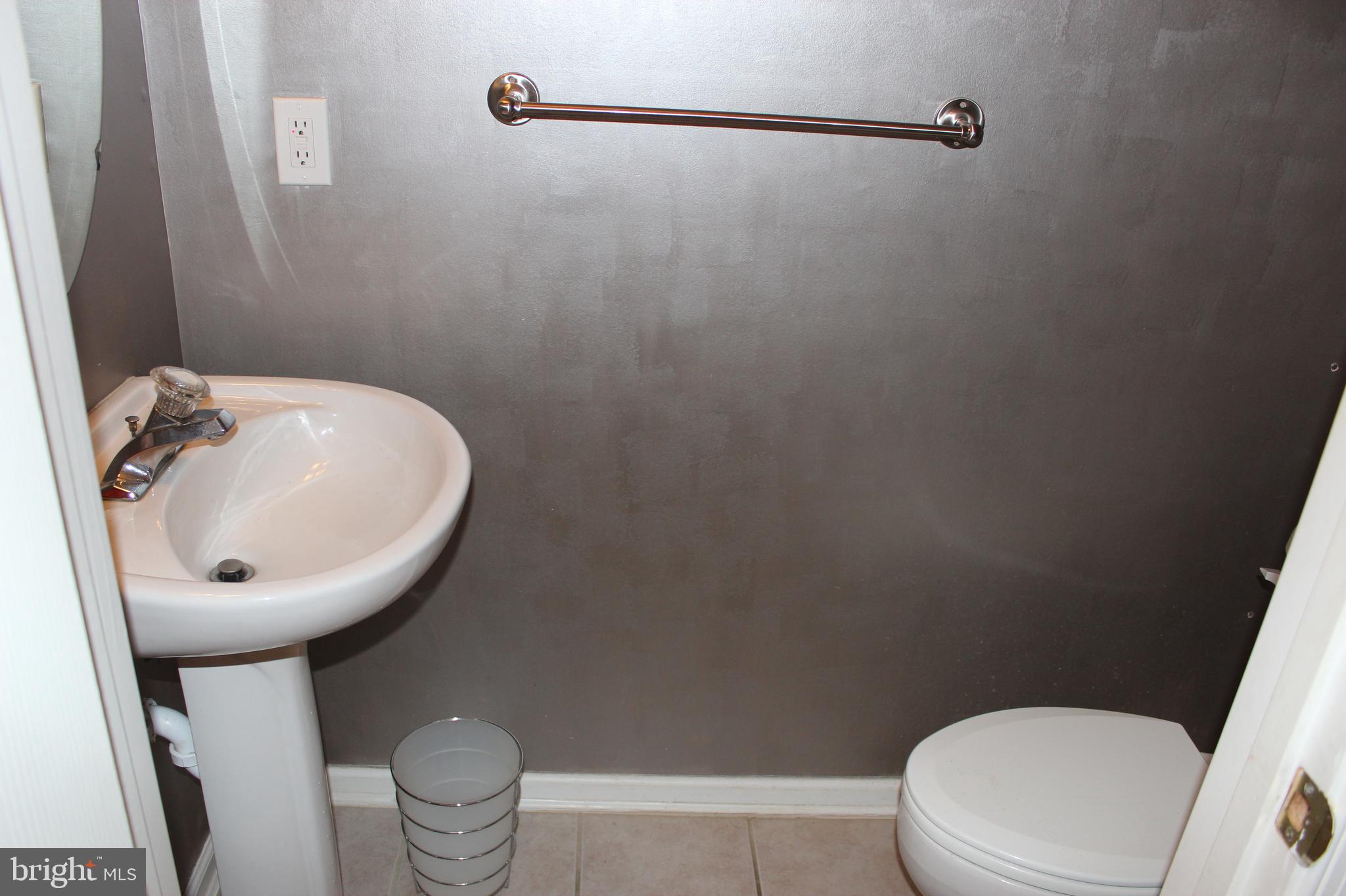 8 Golf View Court Pine Hill, NJ 08021 - Photo 4 of 28