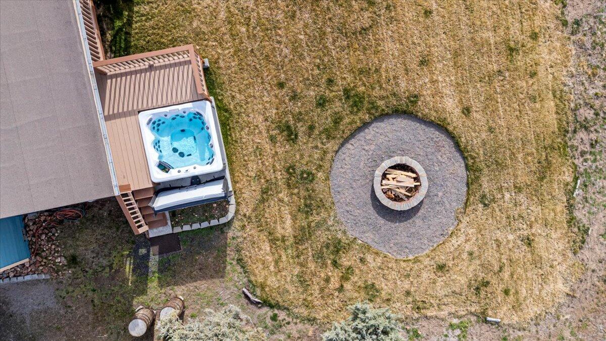 9588 Southwest Copper Road Powell Butte, OR 97753 - Photo 18 of 49