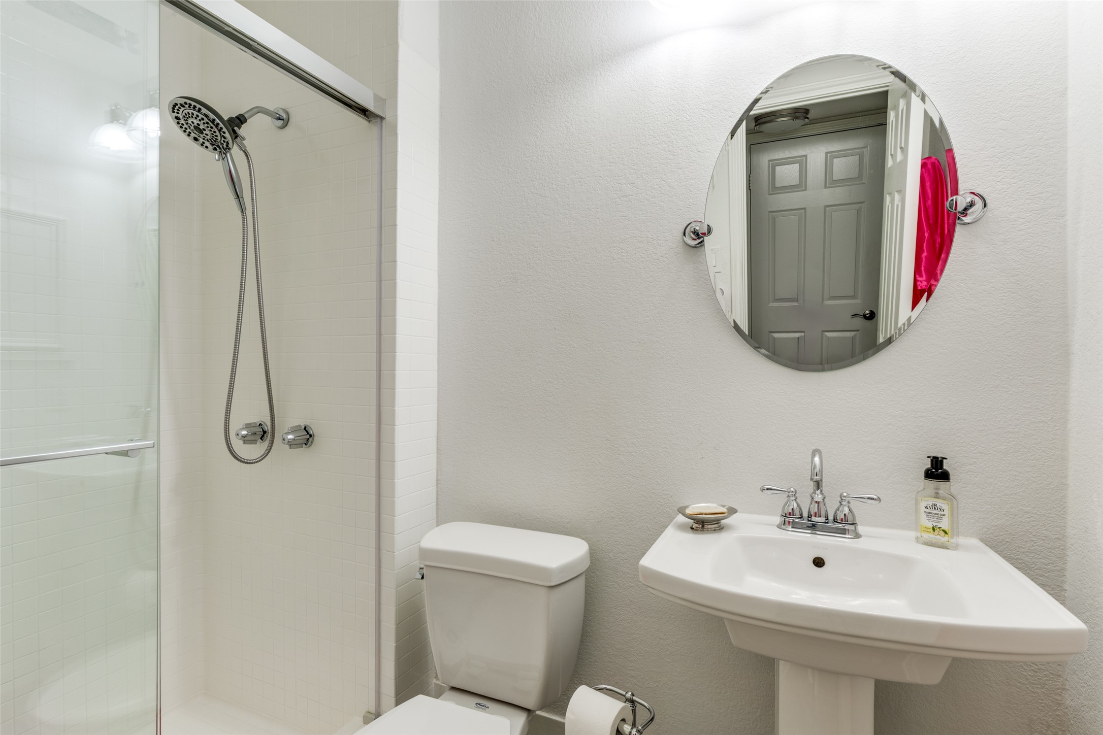3201 Pecos Street, Unit 1 Austin, TX 78703 - Photo 20 of 25 2nd bathroom