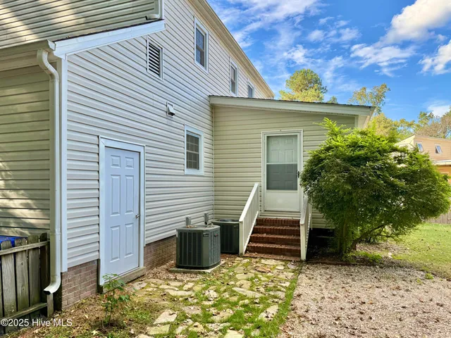 $1,995 | 103 Amber Lane, Greenville, NC 27834