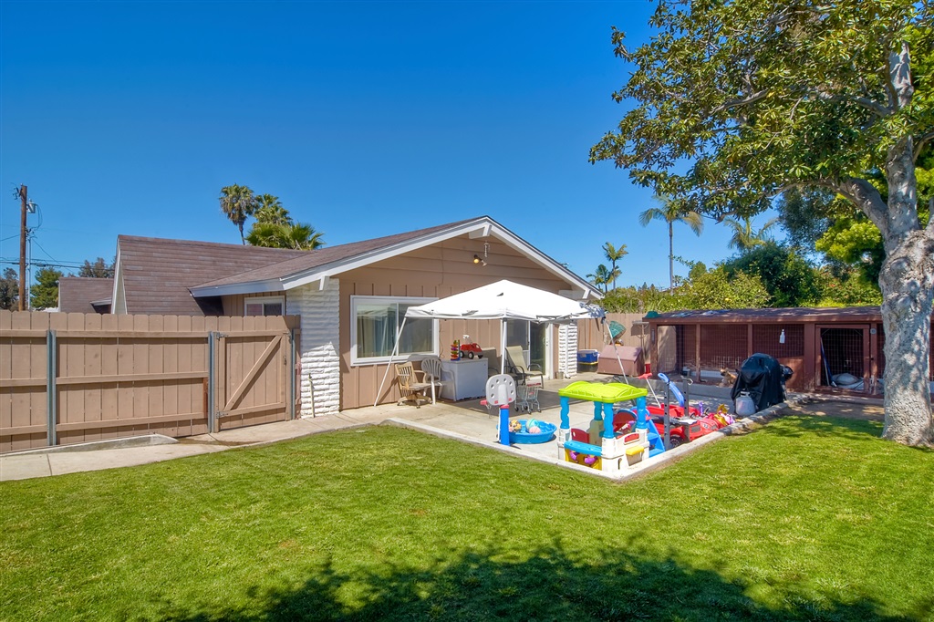 1085-1087 Regal Road Encinitas, CA 92024 - Photo 22 of 25