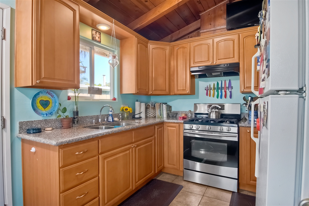 1085-1087 Regal Road Encinitas, CA 92024 - Photo 7 of 25