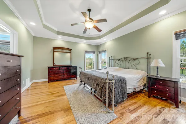 $850,000 | 5873 Bakers Point, Hickory, NC 28602