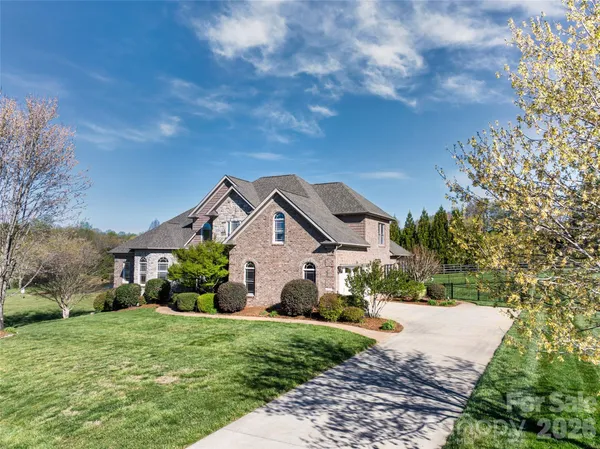 $850,000 | 5873 Bakers Point, Hickory, NC 28602