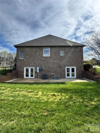 $850,000 | 5873 Bakers Point, Hickory, NC 28602