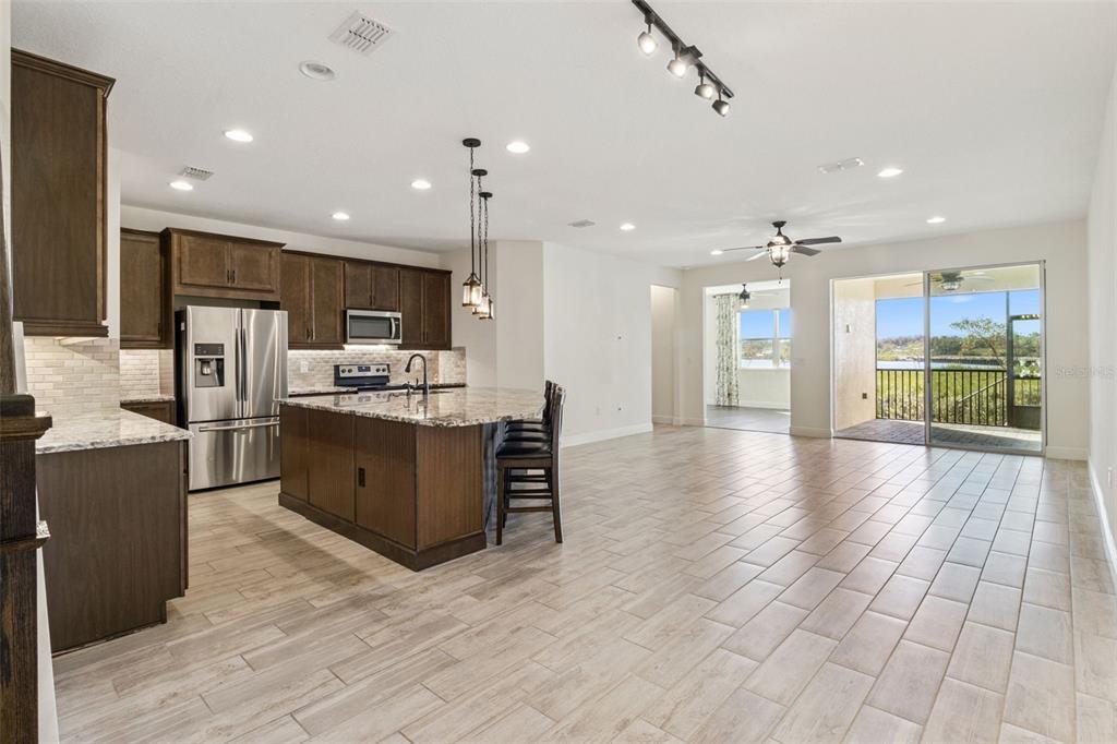 9009 Palm Key Avenue Oldsmar, FL 34677 - Photo 7 of 43