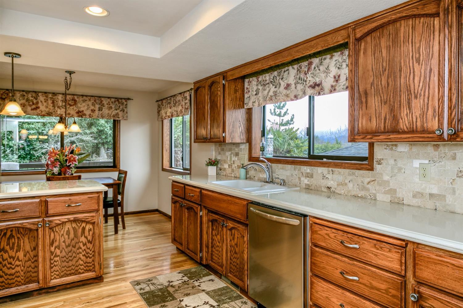 4328 Innsbruck Ridge Medford, OR 97504 - Photo 5 of 30 Additional Photo
