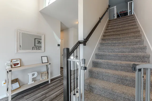 a view of entryway and hall