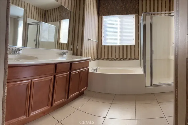 $2,300 | 9364 Field Stone Avenue, Hesperia, CA 92345