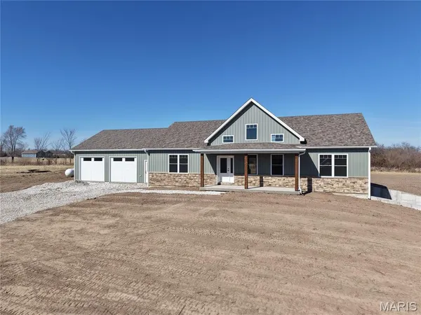 $560,000 | 11392 Green Acres Trail, Hannibal, MO 63401