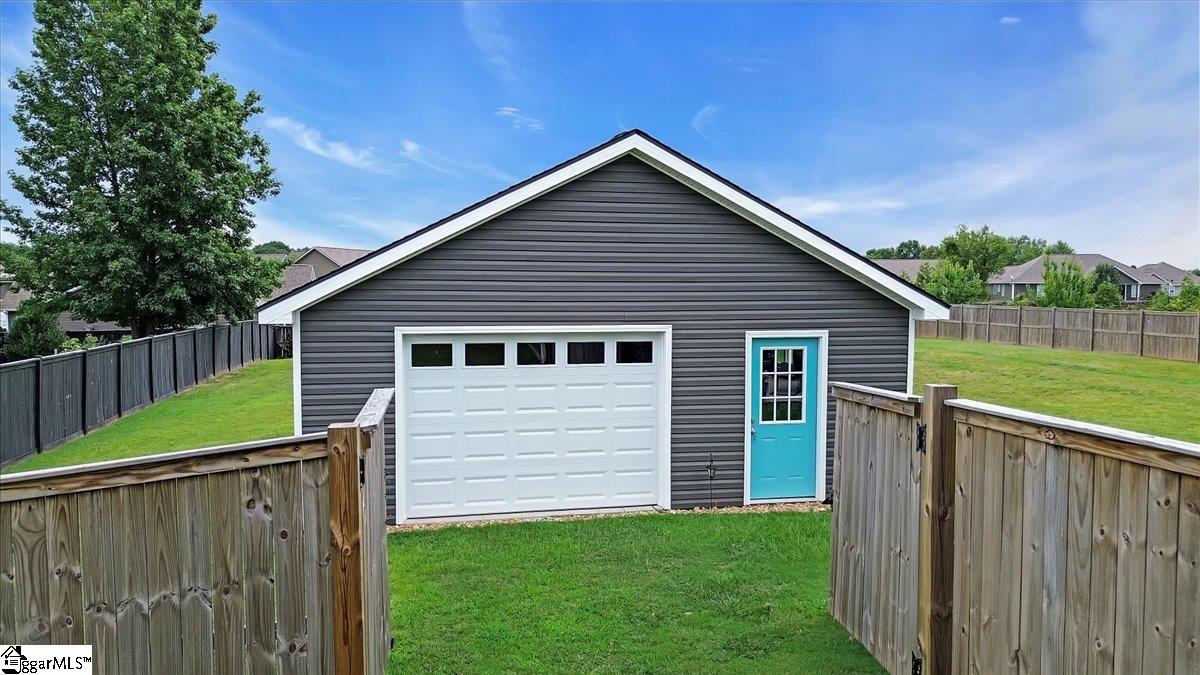 407 Braeburn Fields Inman, SC 29349 - Photo 2 of 44