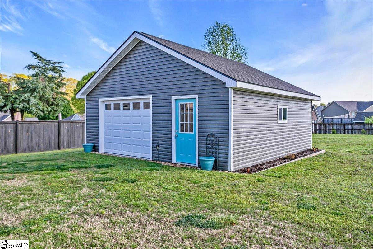 407 Braeburn Fields Inman, SC 29349 - Photo 3 of 44