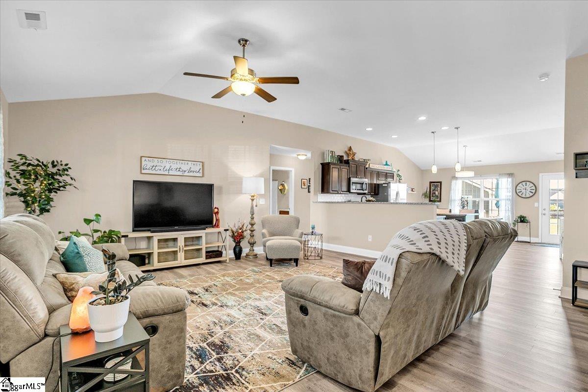 407 Braeburn Fields Inman, SC 29349 - Photo 9 of 44