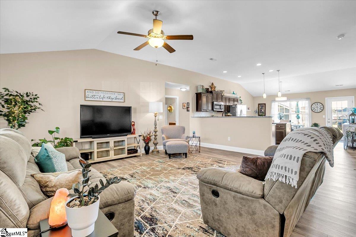 407 Braeburn Fields Inman, SC 29349 - Photo 10 of 44