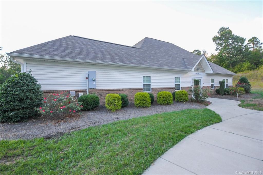 7700 West Berkeley Road Denver, NC 28037 - Photo 24 of 24 a view of a house with garden and yard