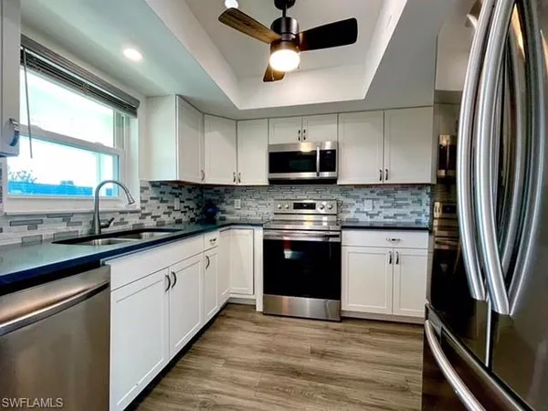 $1,750 | 200 Valley Stream Drive, Unit 8B, Naples, FL 34113