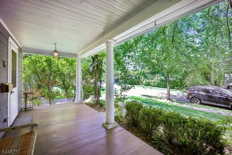 76 Meadowbrook Road Short Hills, NJ 07078 - Photo 4 of 18