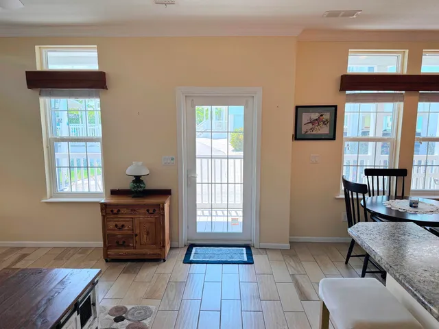 $269,900 | 175 Northeast Portside Drive, Jensen Beach, FL 34957