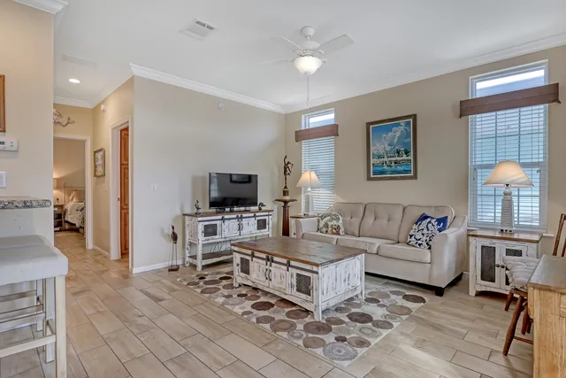 $269,900 | 175 Northeast Portside Drive, Jensen Beach, FL 34957