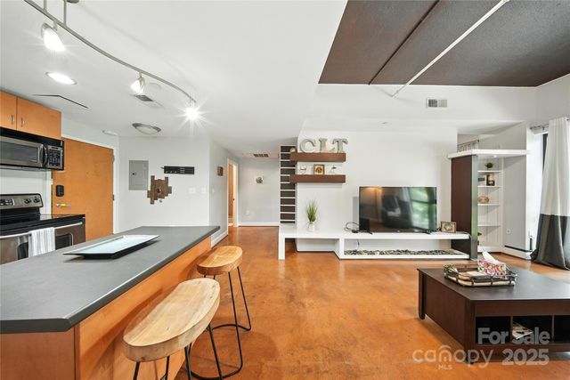 $243,000 | 715 North Church Street, Unit 215, Charlotte, NC 28202