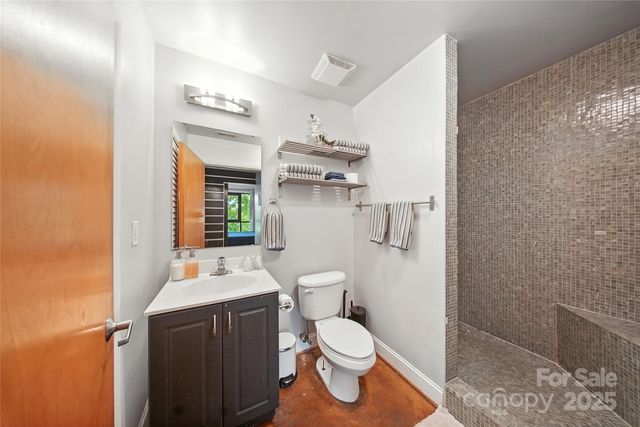 $243,000 | 715 North Church Street, Unit 215, Charlotte, NC 28202