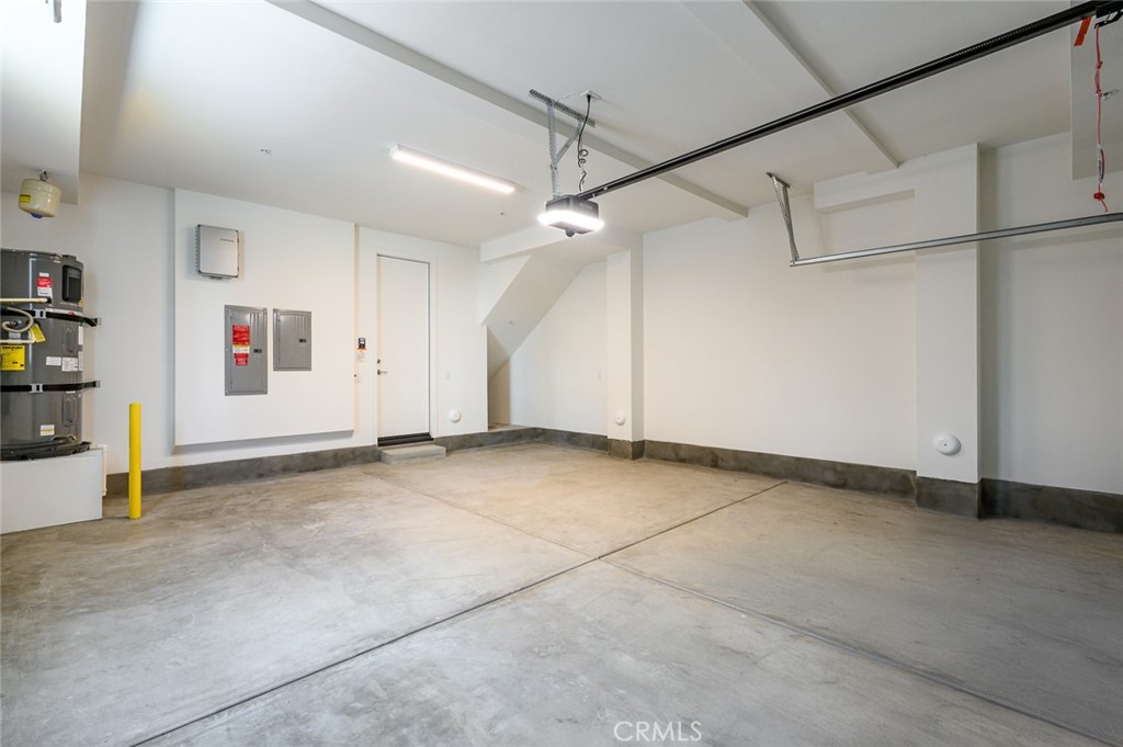 609 South Lyon Street Santa Ana, CA 92705 - Photo 23 of 36 a view of an empty room