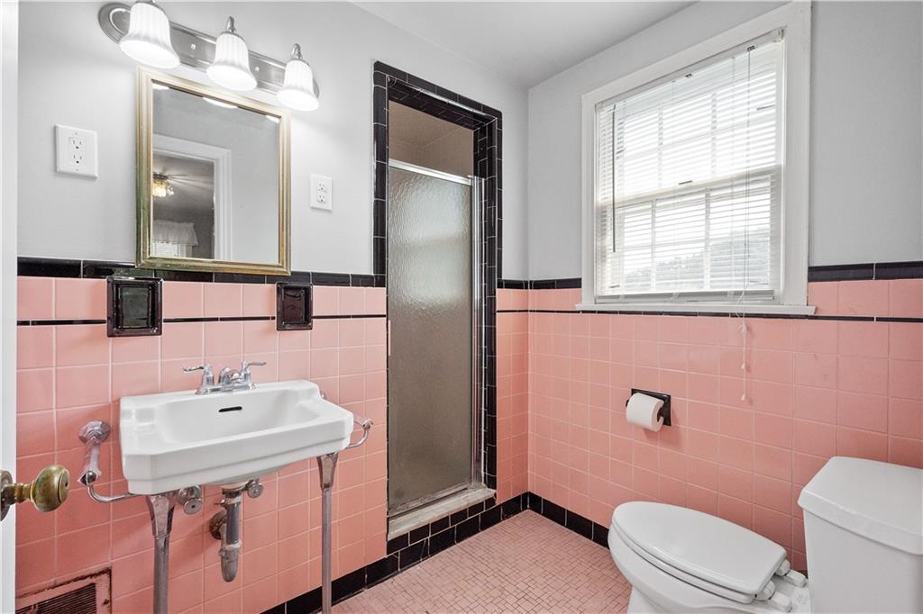921 Osage Road Pittsburgh, PA 15243 - Photo 20 of 35 Gallery Image 20