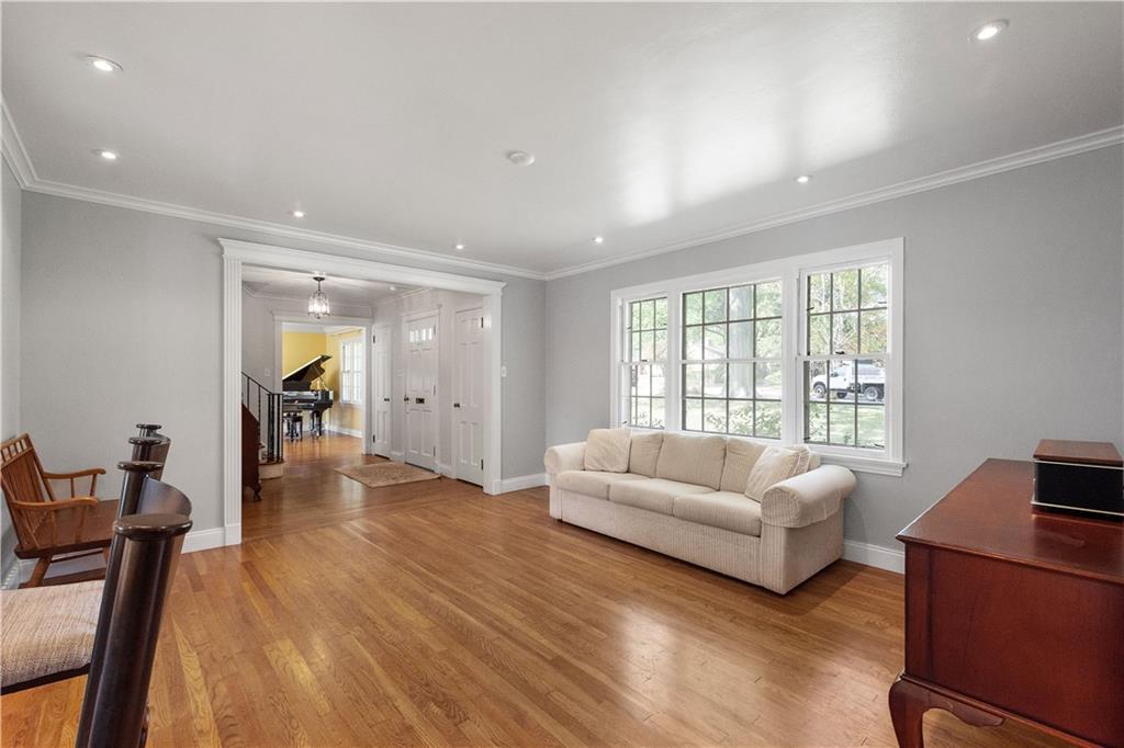 921 Osage Road Pittsburgh, PA 15243 - Photo 7 of 35 Gallery Image 7