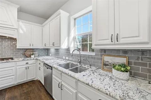 $649,996 | 2533 Lady Amide Lane, Lewisville, TX 75056