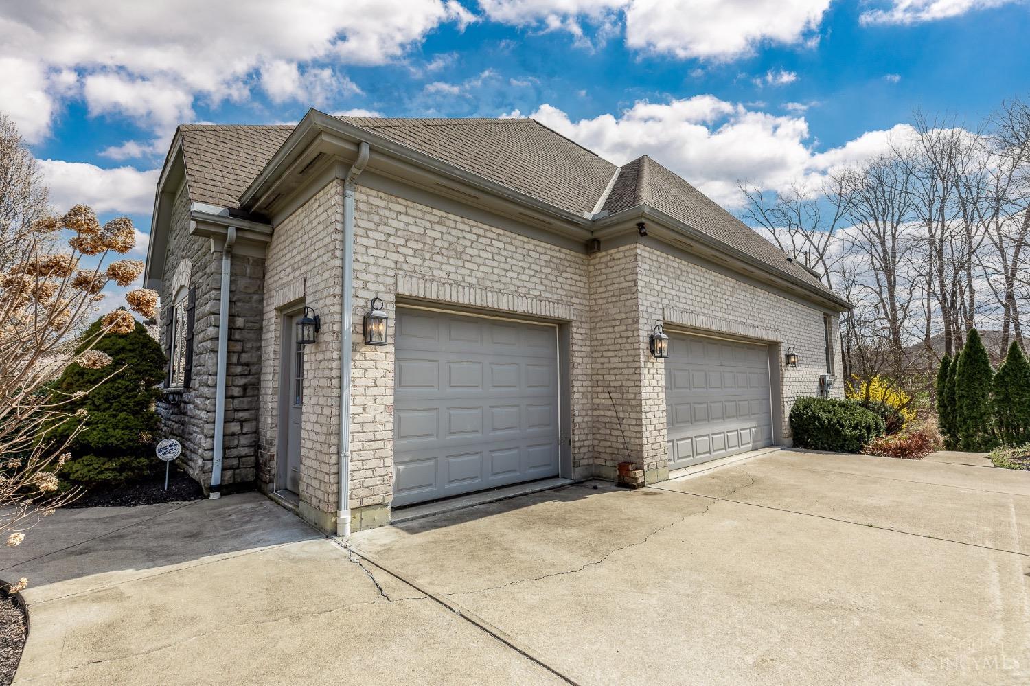 1613 Hawk Ridge Drive Maineville, OH 45039 - Photo 3 of 55 Gallery Image 3