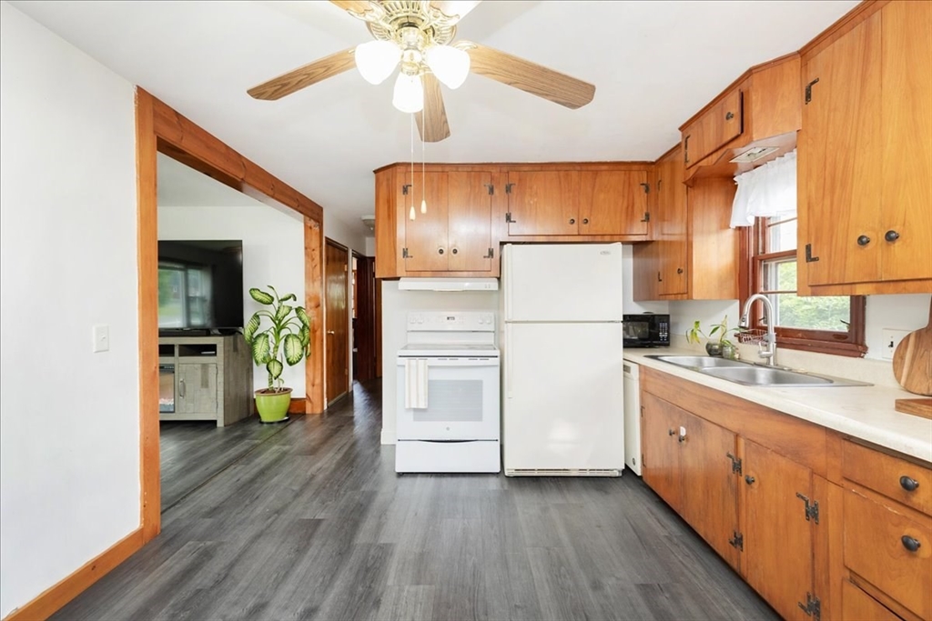 5 Meriline Avenue Methuen, MA 01844 - Photo 17 of 28